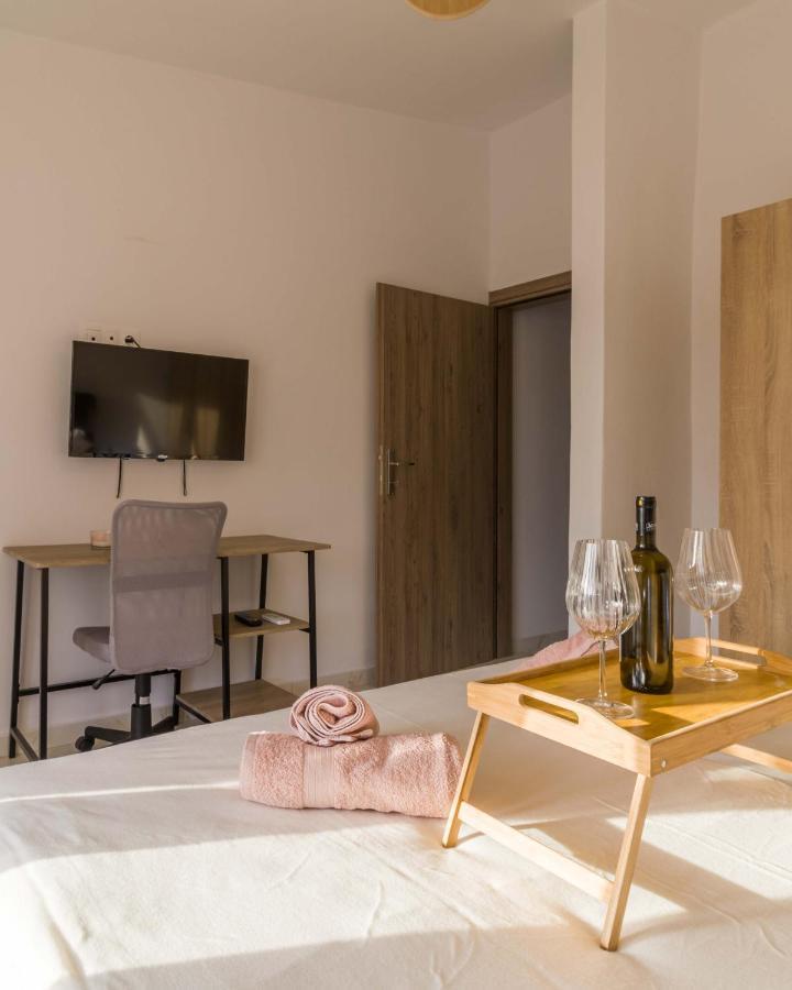 Seaside Serenity Suite In Loutra Като Алмири Екстериор снимка